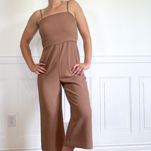 Aritzia Pants - Aritzia Babaton  size 4 Esteban Jumpsuit
